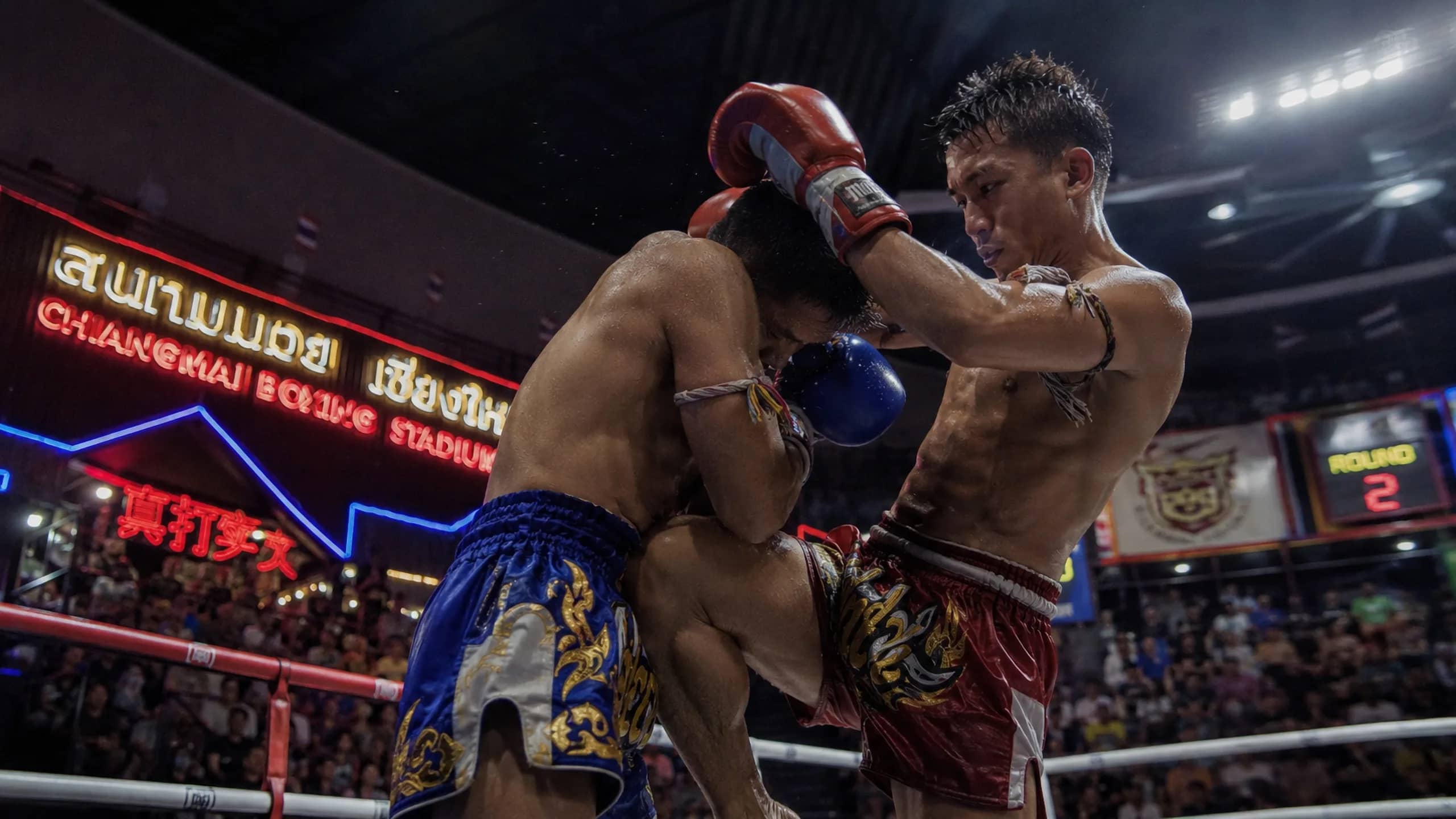Chiang Mai Boxing Stadium - Muay Thai Live Fights - photo 7