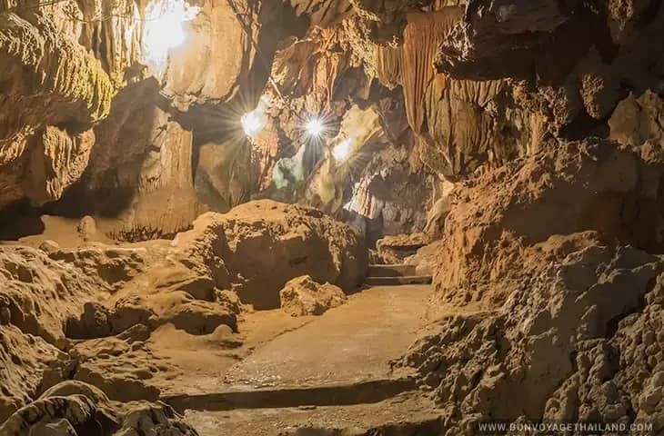 1 Day Sightseeing Chiang Dao Cave & 5 Differents Hill Tribe Villages + Cafe with panoramic views of Doi Luang Chiang Dao