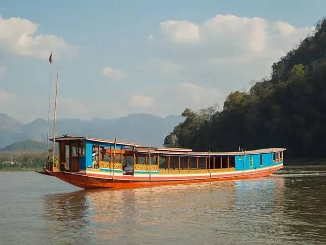 Slow Boat 2-Day 1-Night Chiang Rai to Luang Prabang