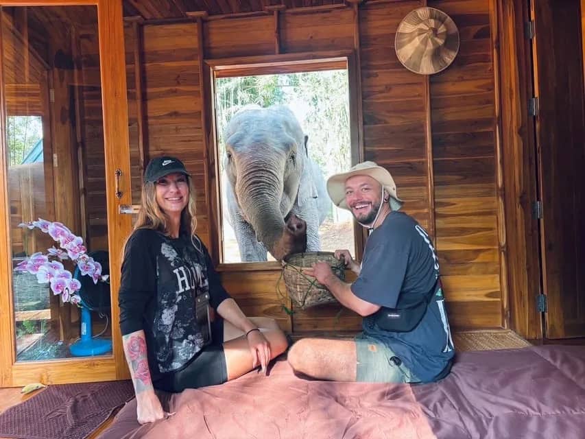 2-Day: Good Morning Elephant Trip with Homestay